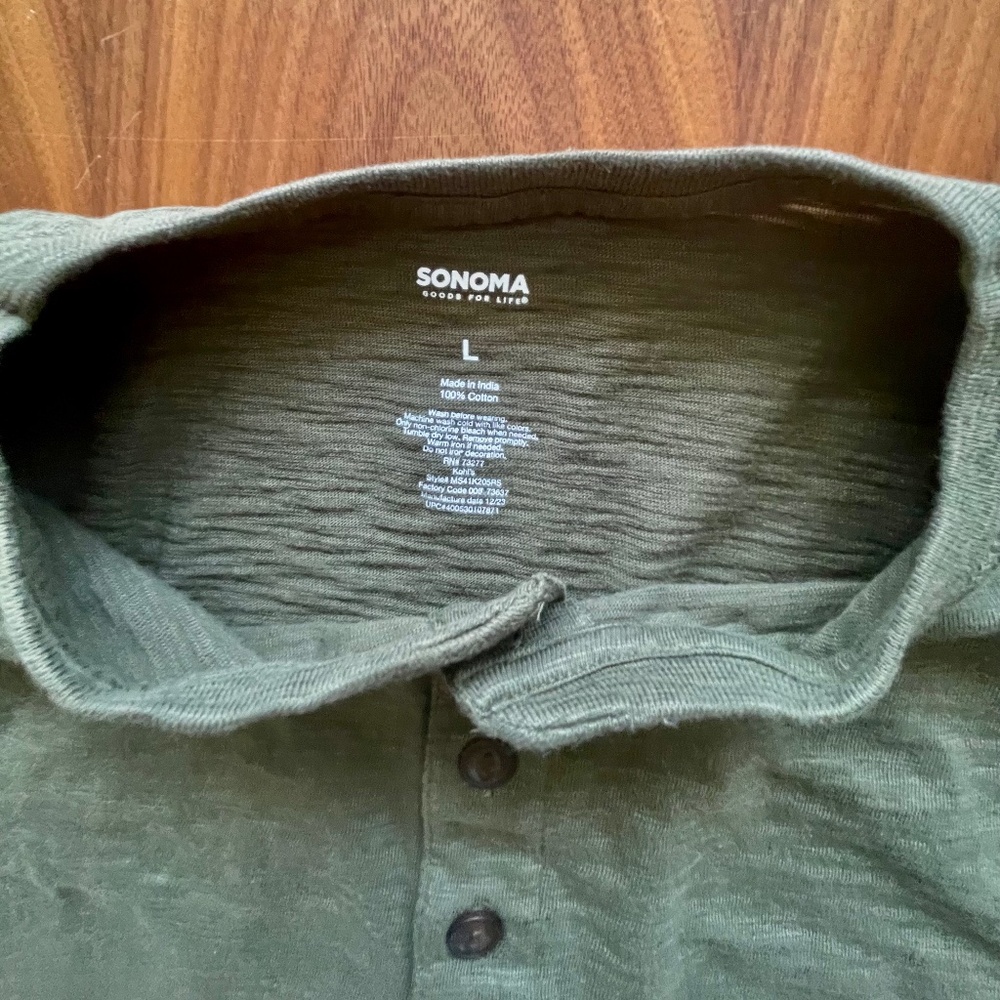 Like new. Set of 2 Sonoma Heathered Olive green & Grey 3 Button Henley- Men's L - Picture 3 of 11